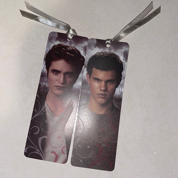 Twilight Bookmarks - Picture 1 of 2